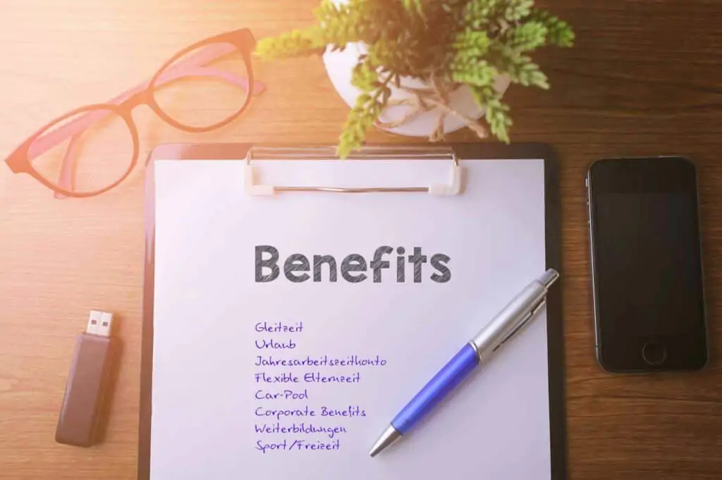 Papier mit Notizen Jobs Benefits Corporate Benefits